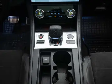 Jaguar F-Pace SVR AWD