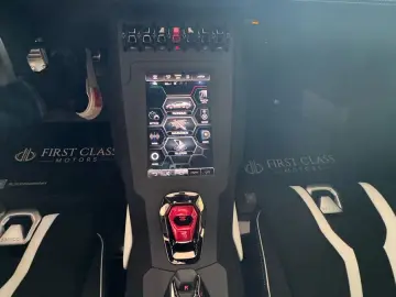 LAMBORGHINI Huracán STO Full Carbon Lifting Camera