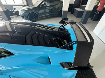 LAMBORGHINI Huracán STO Full Carbon Lifting Camera
