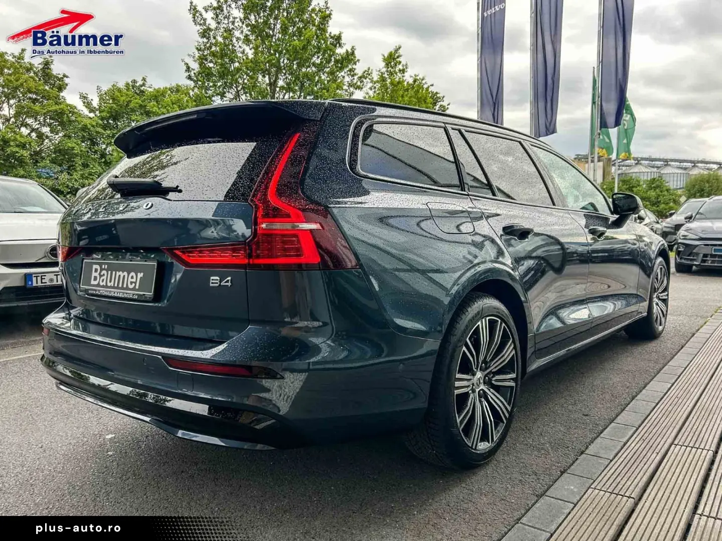 VOLVO V60 Plus Dark B4 Mild-Hybrid Automatik  PANO