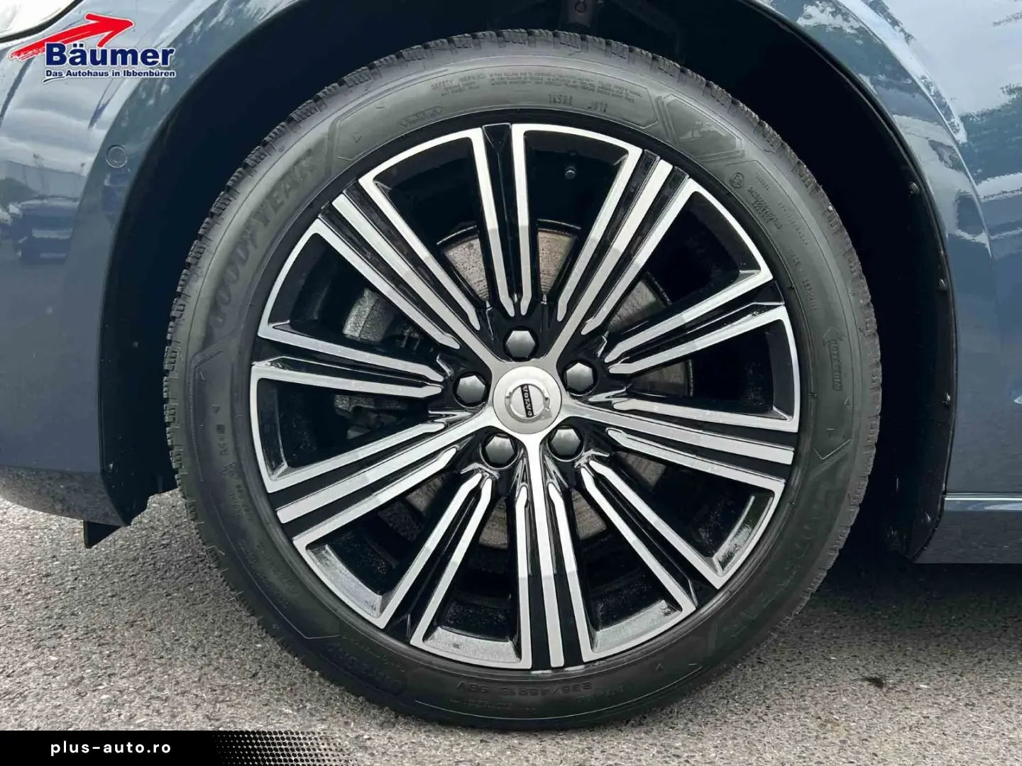 VOLVO V60 Plus Dark B4 Mild-Hybrid Automatik  PANO