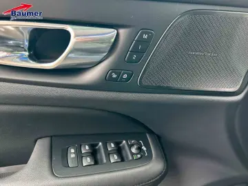 VOLVO V60 Plus Dark B4 Mild-Hybrid Automatik  PANO