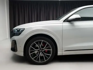 Audi Q8 S line 2024 Garantie 2 ani!