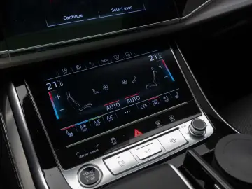 Audi Q8 S line 2024 Garantie 2 ani!