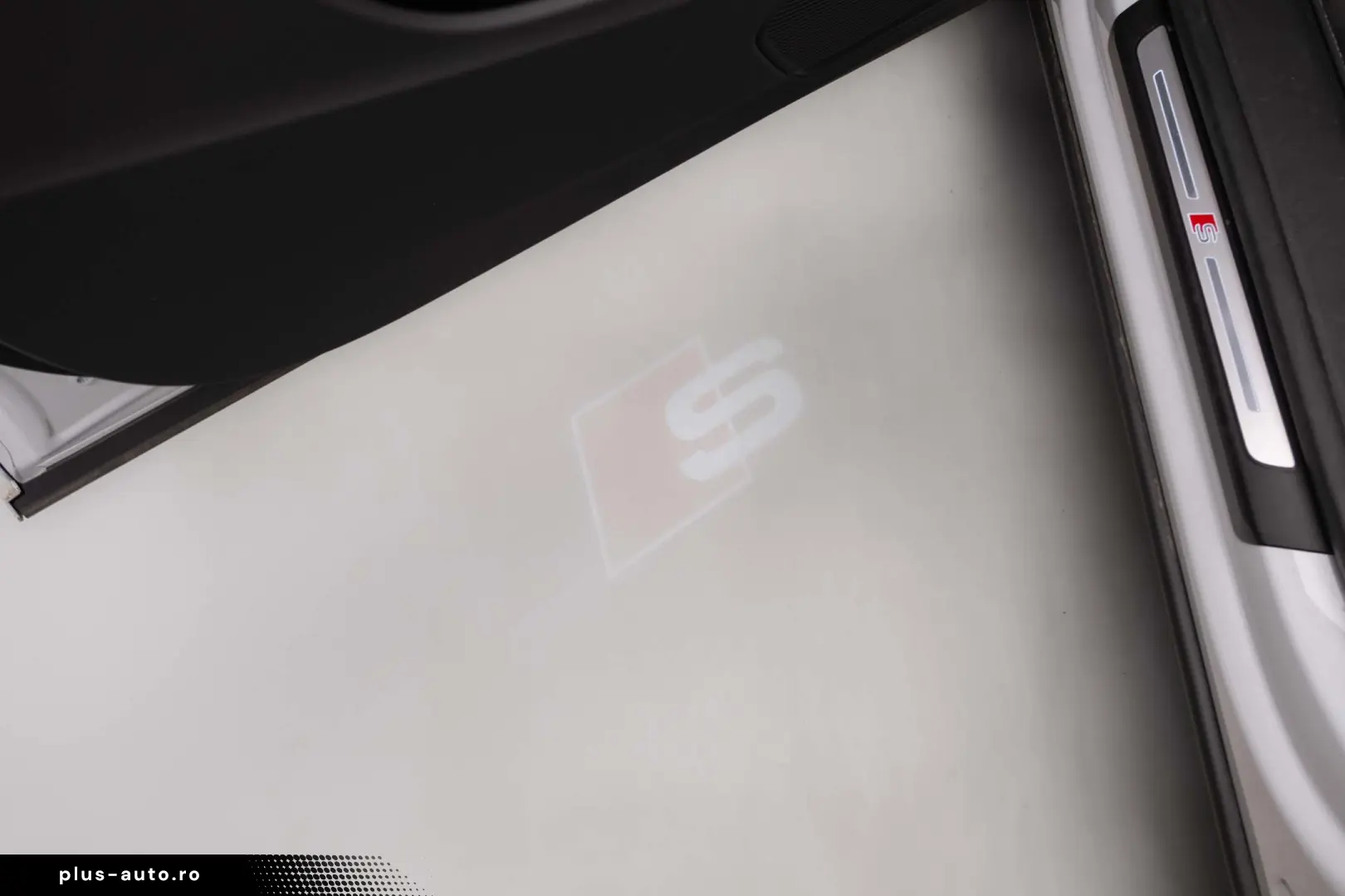 Audi Q8 S line 2024 Garantie 2 ani!