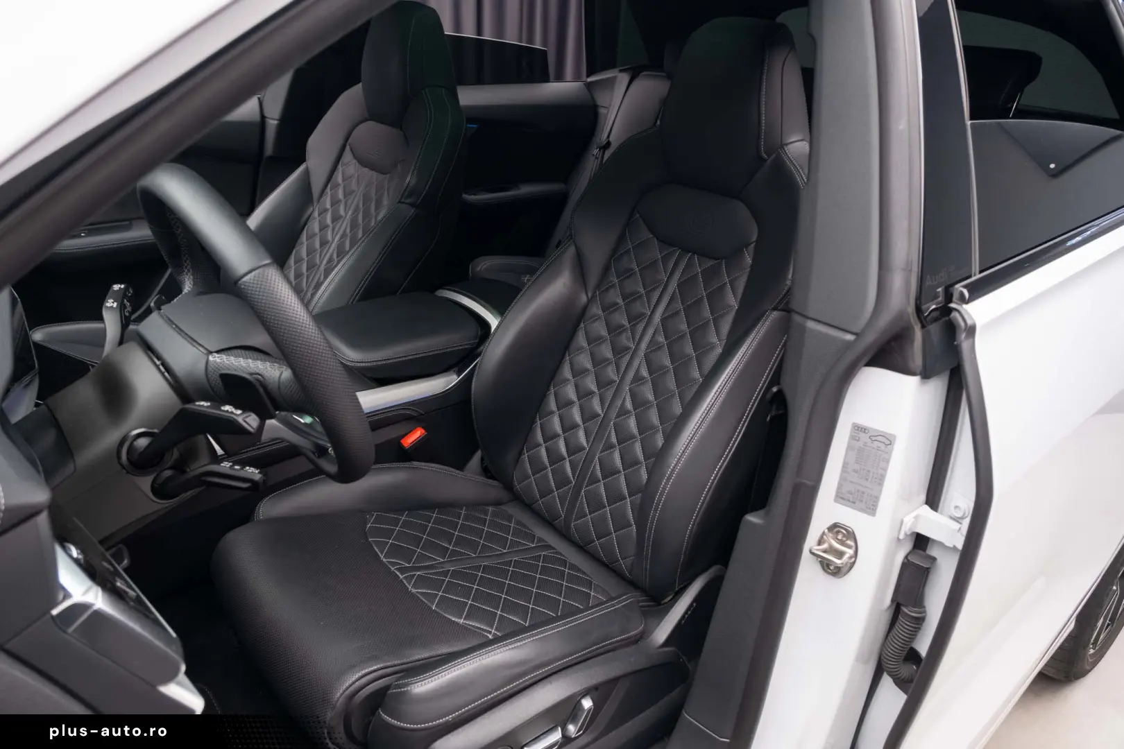 Audi Q8 S line 2024 Garantie 2 ani!
