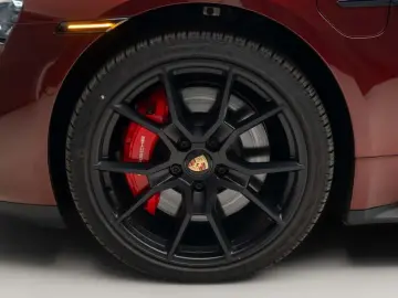 Porsche Taycan GTS