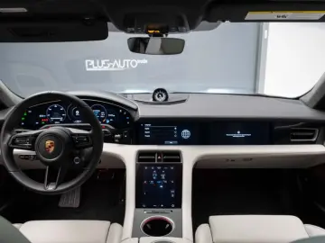Porsche Taycan GTS
