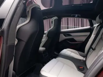 Porsche Taycan GTS