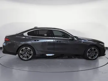 BMW 520d Limousine Komfortsitze M-Paket Driving Assi