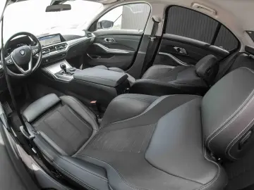 BMW Seria 3 320d xDrive Aut. Sport Line