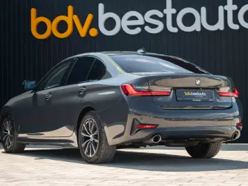 BMW Seria 3 320d xDrive Aut. Sport Line