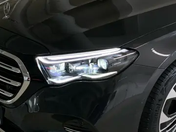 MERCEDES-BENZ E 400 e 4M Limo  EXCLUSIVE MEMO HUD PANO SHZ