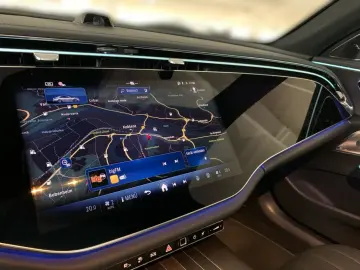 MERCEDES-BENZ E 400 e 4M Limo  EXCLUSIVE MEMO HUD PANO SHZ