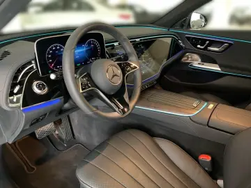 MERCEDES-BENZ E 400 e 4M Limo  EXCLUSIVE MEMO HUD PANO SHZ