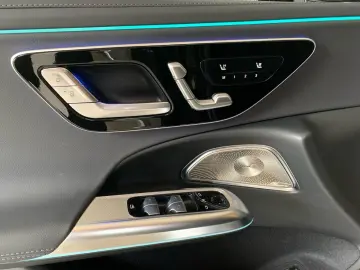 MERCEDES-BENZ E 400 e 4M Limo  EXCLUSIVE MEMO HUD PANO SHZ