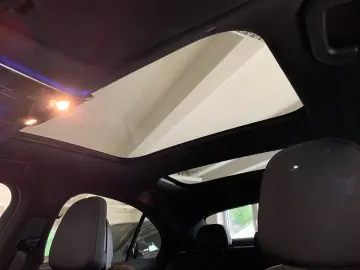 MERCEDES-BENZ E 400 e 4M Limo  EXCLUSIVE MEMO HUD PANO SHZ