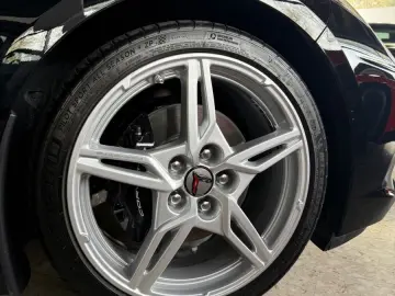CORVETTE C8 Coupé Targa  2LT  UNFALLFREI