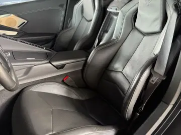 CORVETTE C8 Coupé Targa  2LT  UNFALLFREI