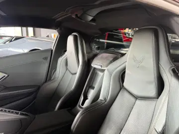 CORVETTE C8 Coupé Targa  2LT  UNFALLFREI