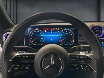 MERCEDES-BENZ CLE 300 4M AMG MBUX Memory Night Ambie…