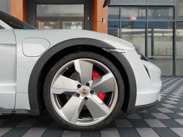 Porsche Taycan Cross Turismo 4 S Performance 21  Alu
