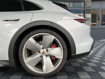 Porsche Taycan Cross Turismo 4 S Performance 21  Alu