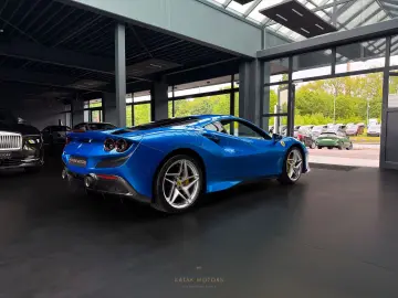 FERRARI F8 TRIBUTO CARBON RACESEAT LIFT TITAN FORGED