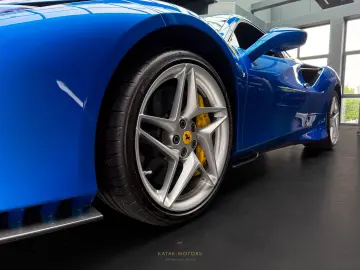 FERRARI F8 TRIBUTO CARBON RACESEAT LIFT TITAN FORGED