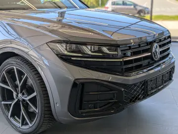VW Touareg 3.0TDI 4M R-Line VOLL Black 22