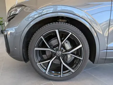 VW Touareg 3.0TDI 4M R-Line VOLL Black 22