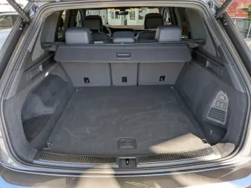 VW Touareg 3.0TDI 4M R-Line VOLL Black 22
