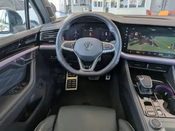 VW Touareg 3.0TDI 4M R-Line VOLL Black 22