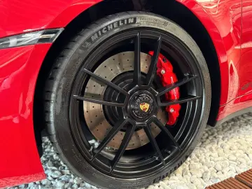 PORSCHE 911 Carrera GTS Cabrio 360  CHRONO MATRIX