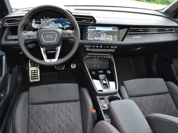 AUDI S3 Sportback 2.0 TFSI qu S-tr.  Matrix Pano HuD
