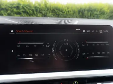 BMW M340 i xDrive_HUD_CarbonTrim_Laser