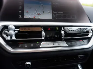 BMW M340 i xDrive_HUD_CarbonTrim_Laser