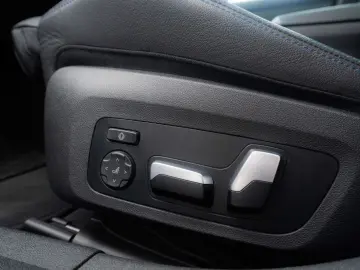 BMW M340 i xDrive_HUD_CarbonTrim_Laser