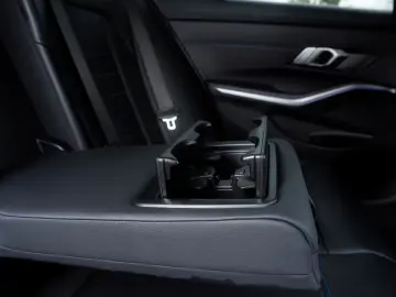 BMW M340 i xDrive_HUD_CarbonTrim_Laser