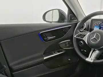 MERCEDES-BENZ C 180 AVANTGARDE ADVANCED BURMESTER TOTWINKEL