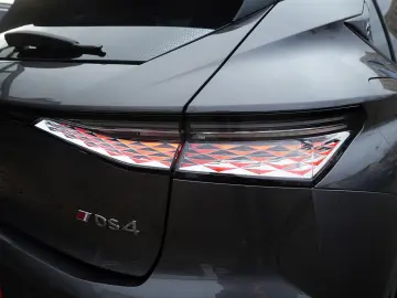 DS DS 4 E-TENSE 225 Performance Line   MATRIX-LED