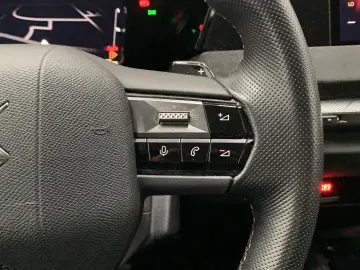 DS DS4 Performance Line  HUD ACC CAM NAV SHZ Apple