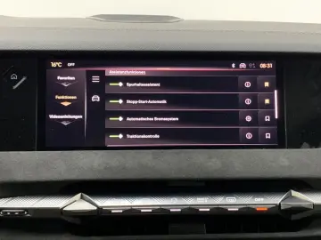 DS DS4 Performance Line  HUD ACC CAM NAV SHZ Apple