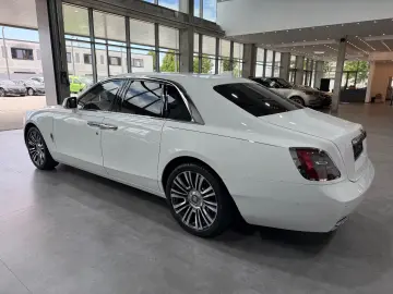 ROLLS ROYCE Ghost Top Panel HUD 360  Sternenhimmel