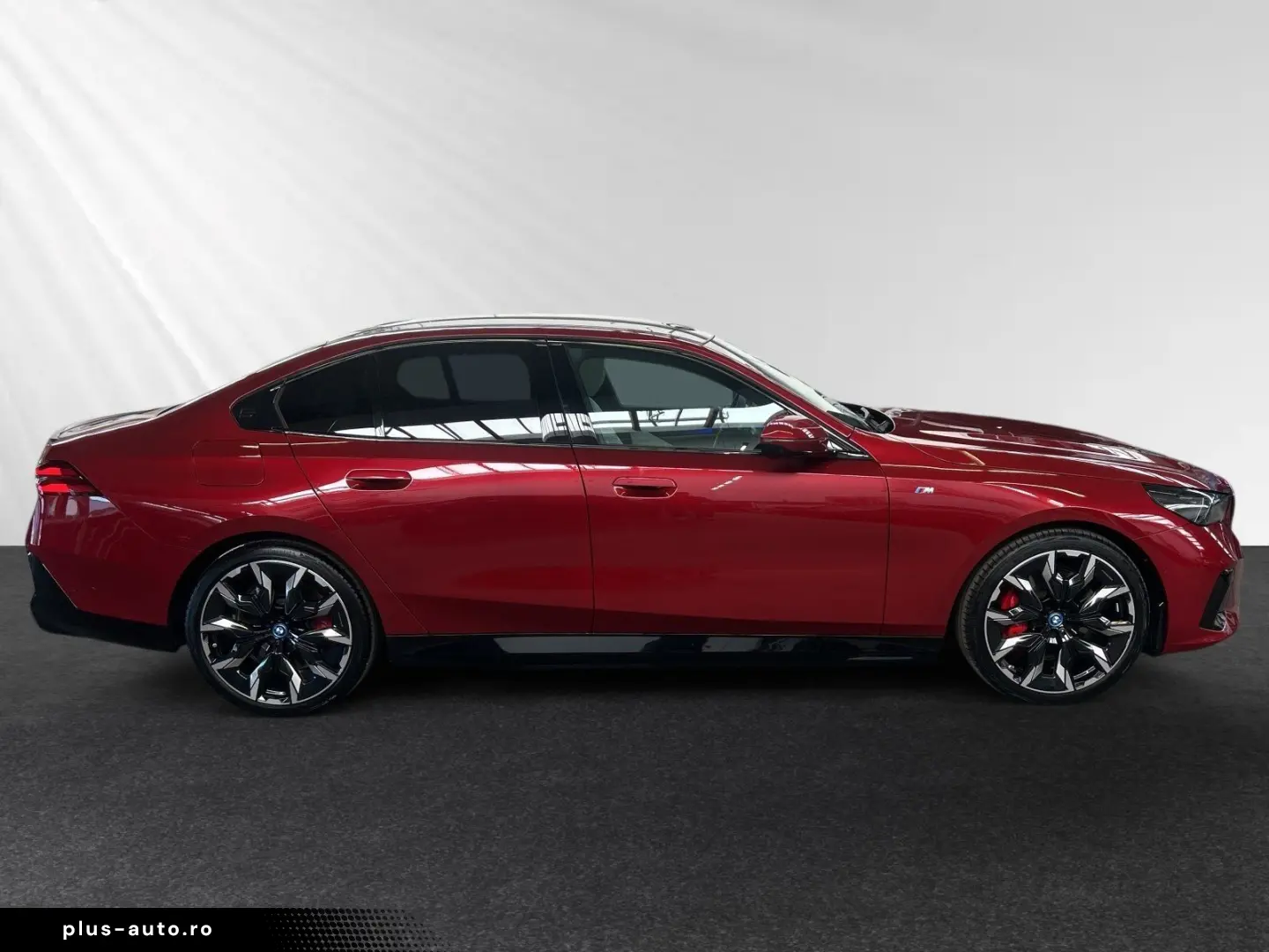 BMW 550e xDrive M Sport Pro AHK Pano 21 LMR