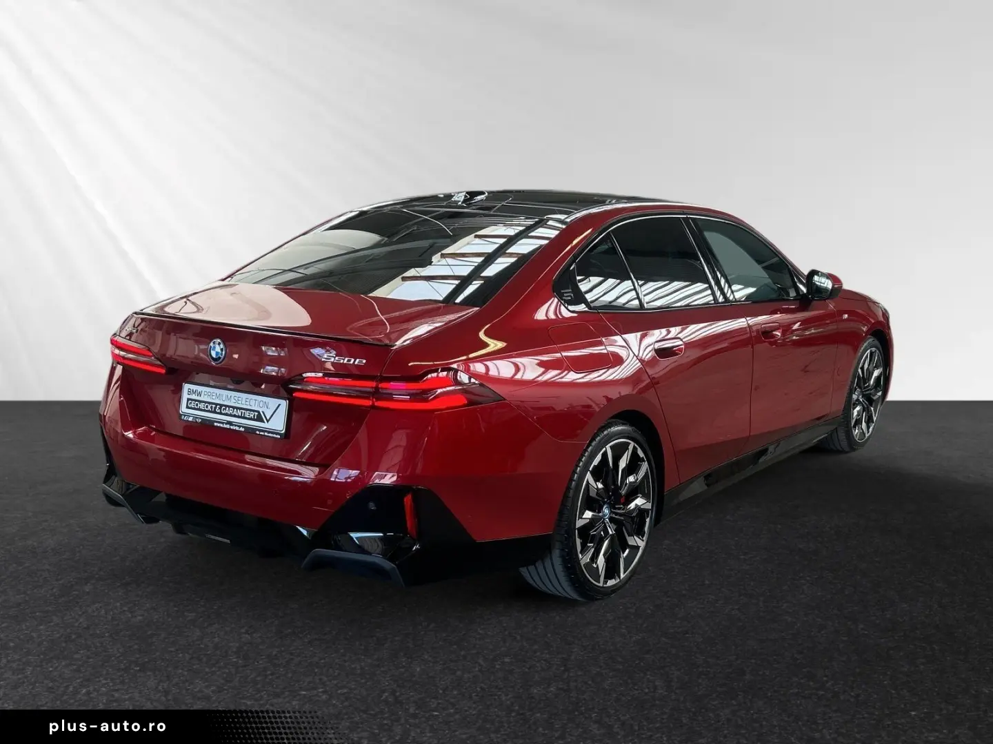 BMW 550e xDrive M Sport Pro AHK Pano 21 LMR