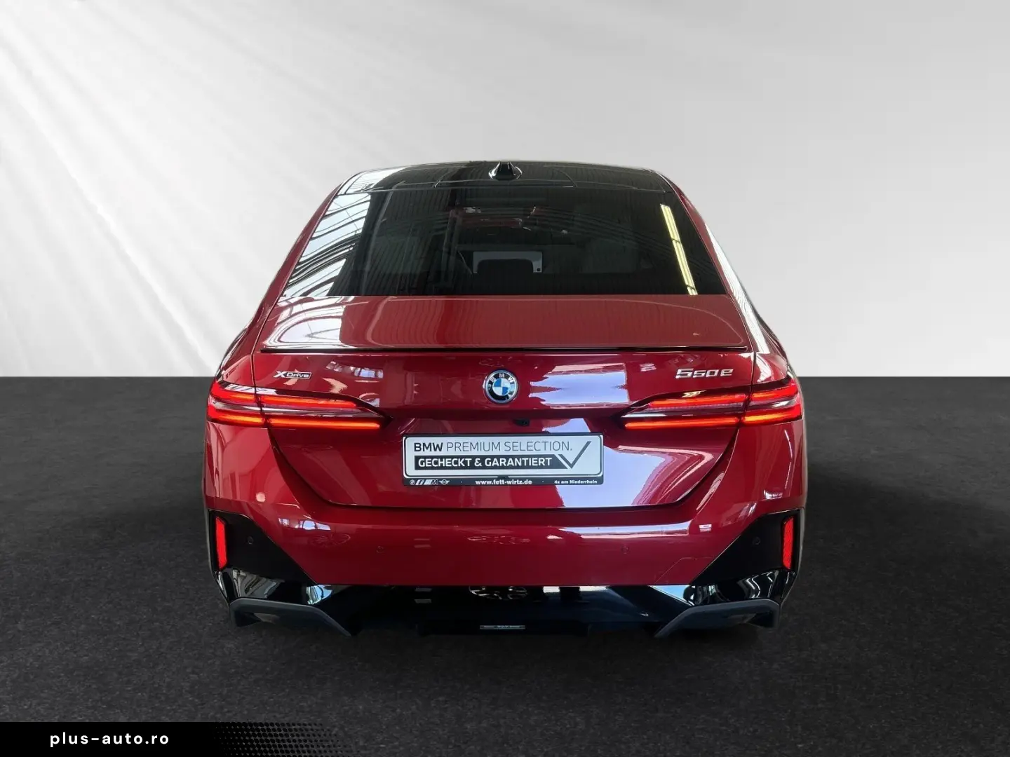 BMW 550e xDrive M Sport Pro AHK Pano 21 LMR