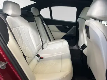 BMW 550e xDrive M Sport Pro AHK Pano 21 LMR