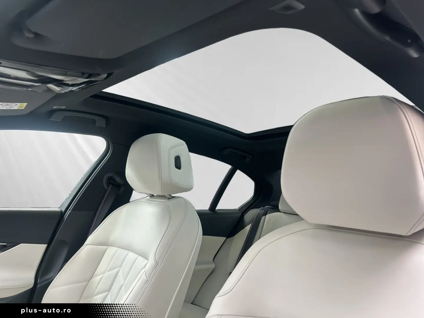 BMW 550e xDrive M Sport Pro AHK Pano 21 LMR