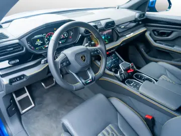 LAMBORGHINI Urus SE   AdPersonam Akra   Lamborghini Nürnberg